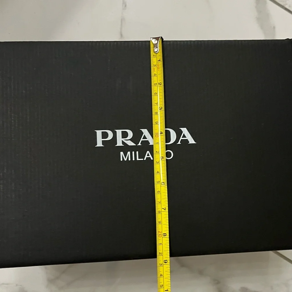 Authentic Prada Black & White Milano Logo Gift Box - Picture 10 of 11